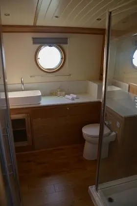 Docket Boat, 2 Bedrooms