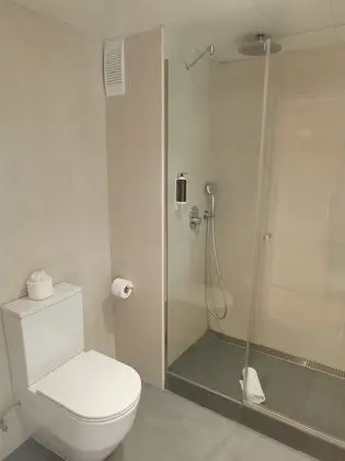Superior Tek Büyük Yataklı Oda, Havuz Manzaralı (3 adults + 1 child)