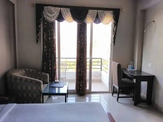 Deluxe Oda, 1 En Büyük (King) Boy Yatak, Şehir Manzaralı
