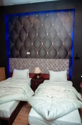 Basic Tek Büyük veya İki Ayrı Yataklı Oda