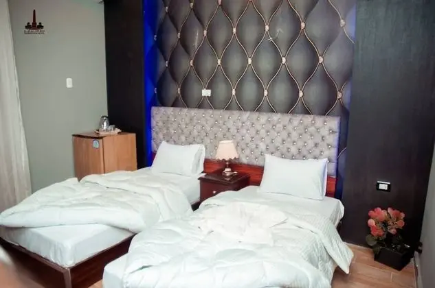 Basic Tek Büyük veya İki Ayrı Yataklı Oda
