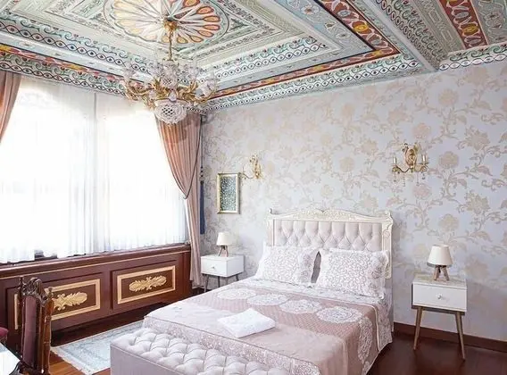 Presidential Suite Custom Oda