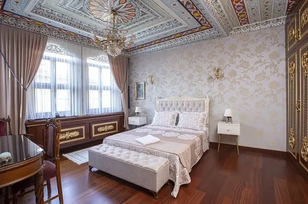 Presidential Suite Custom Oda