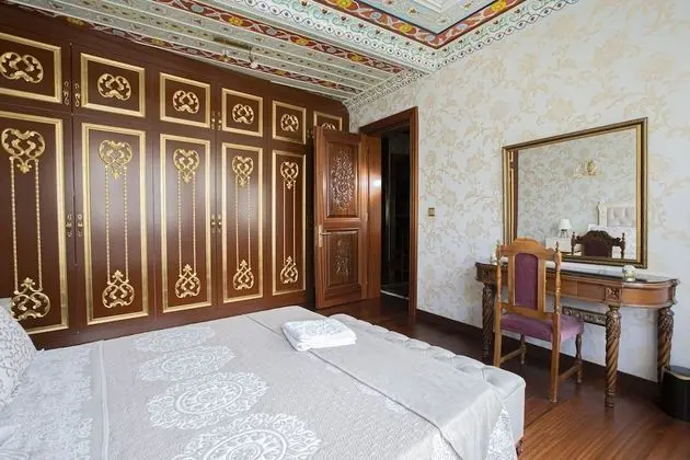 Presidential Suite Custom Oda