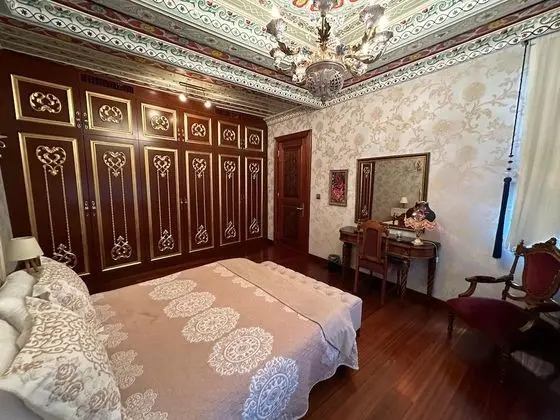 Presidential Suite Custom Oda