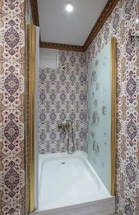 Presidential Suite Custom Oda