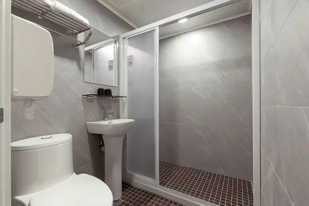 Luxury Tek Büyük Yataklı Oda