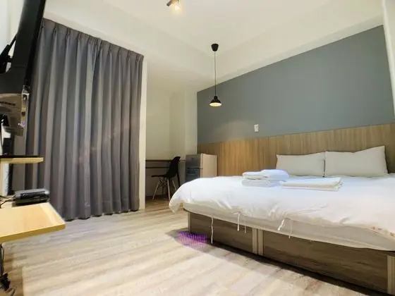 City Tek Büyük Yataklı Oda