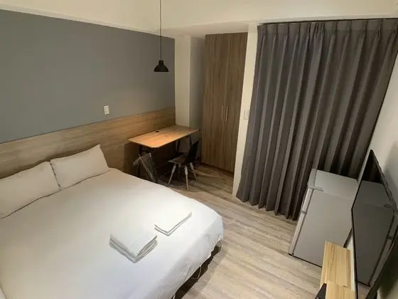City Tek Büyük Yataklı Oda