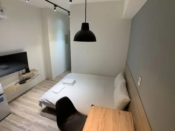 City Tek Büyük Yataklı Oda