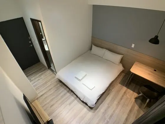 City Tek Büyük Yataklı Oda