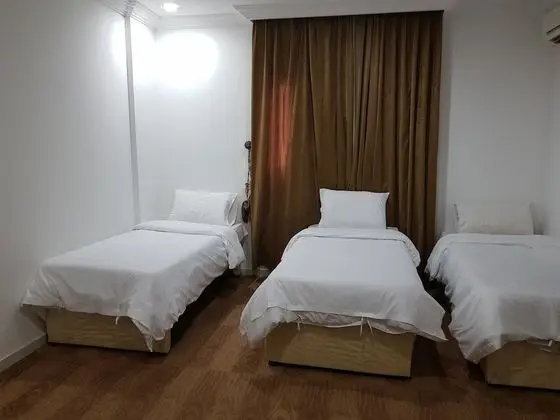 Üç Kişilik Oda