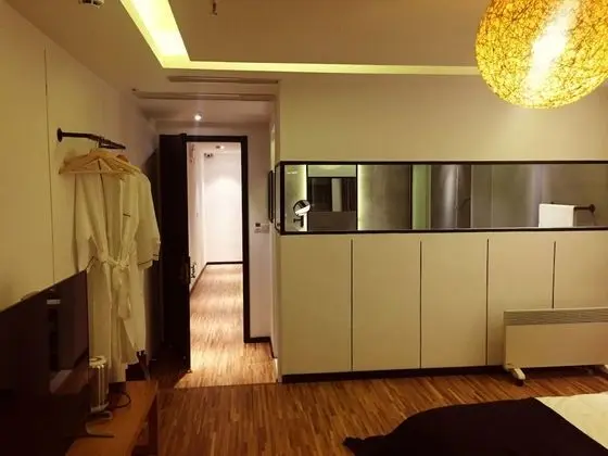 Tek Büyük Yataklı Oda, Balkon