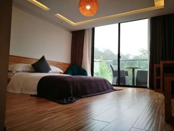 Tek Büyük Yataklı Oda, Balkon