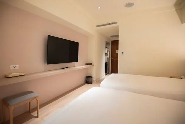 Basic İki Ayrı Yataklı Oda (Newly Renovated Room)