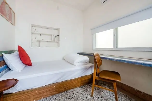 Tek Kişilik Oda, Ortak Banyo