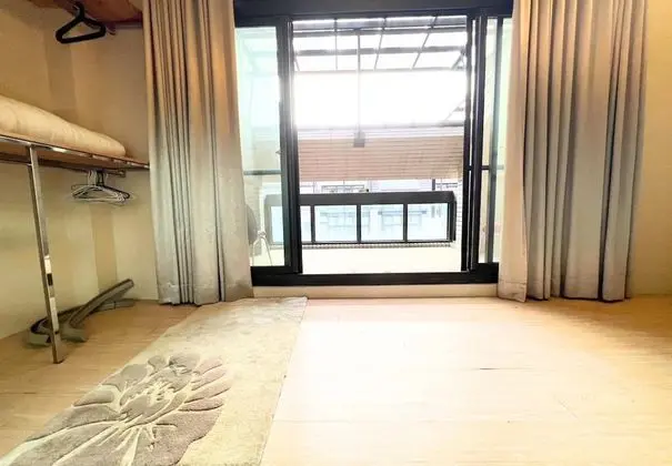 Tek Büyük Yataklı Oda, Ortak Banyo