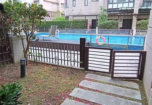 Tek Büyük Yataklı Oda, Ortak Banyo