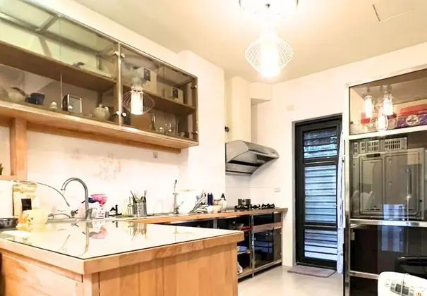 Tek Büyük Yataklı Oda, Ortak Banyo