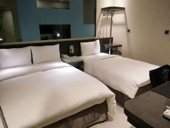 Deluxe Üç Kişilik Oda, Penceresiz