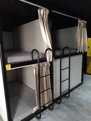 Economy Ortak Ranzalı Oda, Sadece erkekler için, Sigara İçilmez