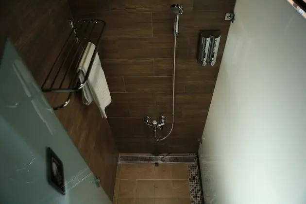 Büyük Yataklı Tek Kişilik Oda