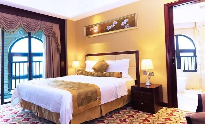 Deluxe Tek Büyük Yataklı Oda