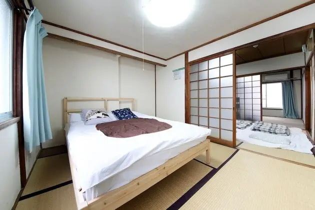 Ev (Taisho Terraced House)