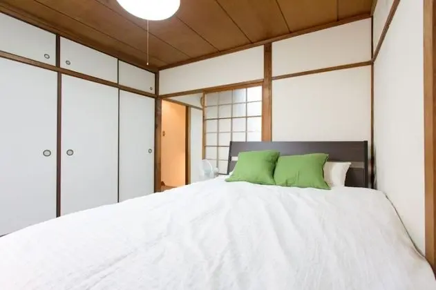 Ev (Taisho Terraced House)