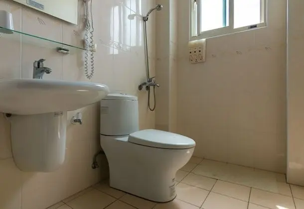 Üç Kişilik Oda, 3 Tek Kişilik Yatak, Balkon