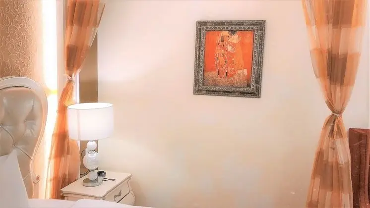 Romantic Tek Büyük Yataklı Oda