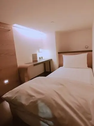 Ortak Ranzalı Oda, Karma Ranzalı Oda (single bed in a shared room)