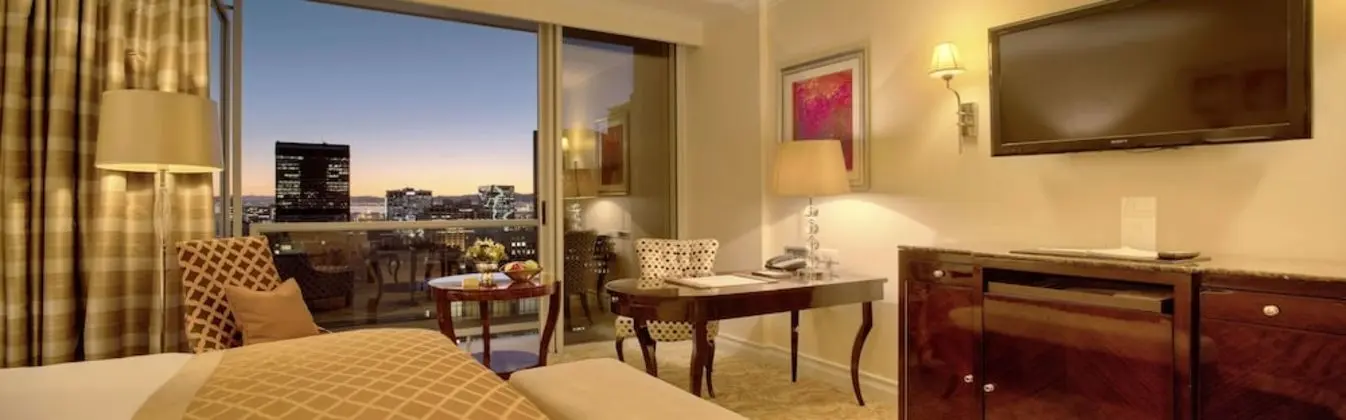 Tower Wing, Luxury Oda, 1 En Büyük (King) Boy Yatak, Şehir Manzaralı