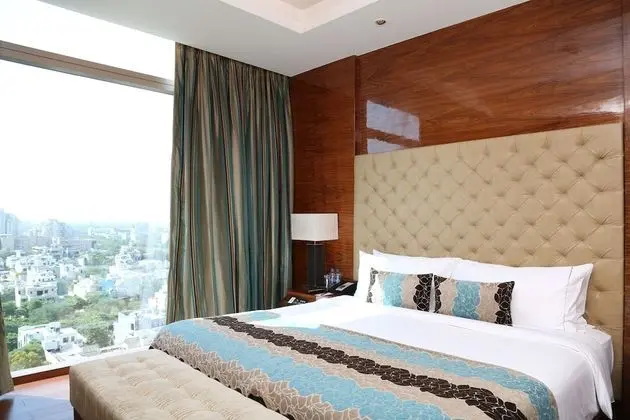 Deluxe Oda, 1 En Büyük (King) Boy Yatak