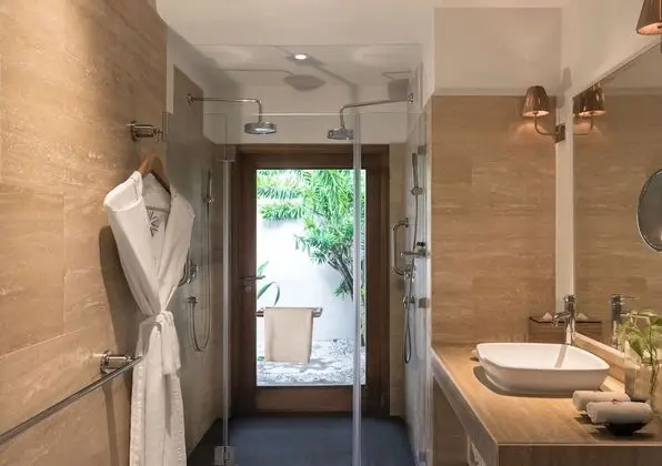 Superior Villa, 1 En Büyük (King) Boy Yatak, Okyanus Manzaralı, Denize Sıfır (Charm)