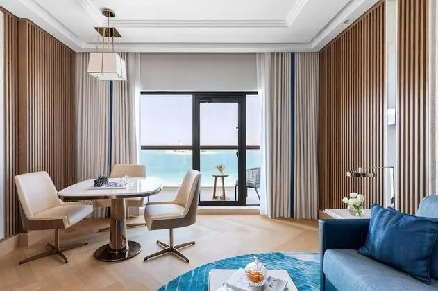 Luxury Süit, 1 En Büyük (King) Boy Yatak ve Çekyat, Business Dinlenme Salonu Kullanımı