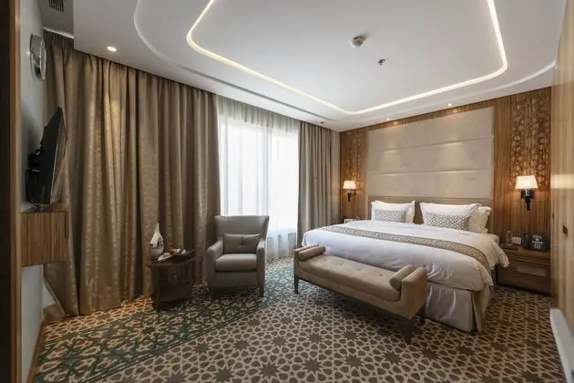 Deluxe Tek Büyük Yataklı Oda