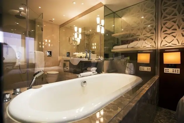 Deluxe Oda, 1 En Büyük (King) Boy Yatak