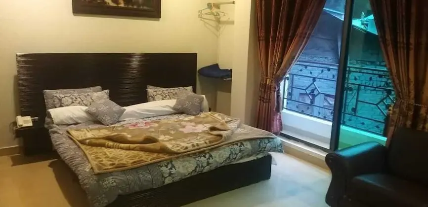 Standard Tek Büyük Yataklı Oda