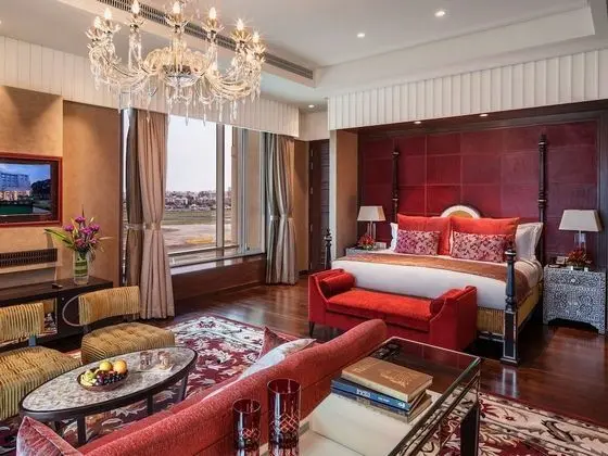 Presidential Süit, Birden Çok Yatak, Business Dinlenme Salonu Kullanımı (Runway Facing)