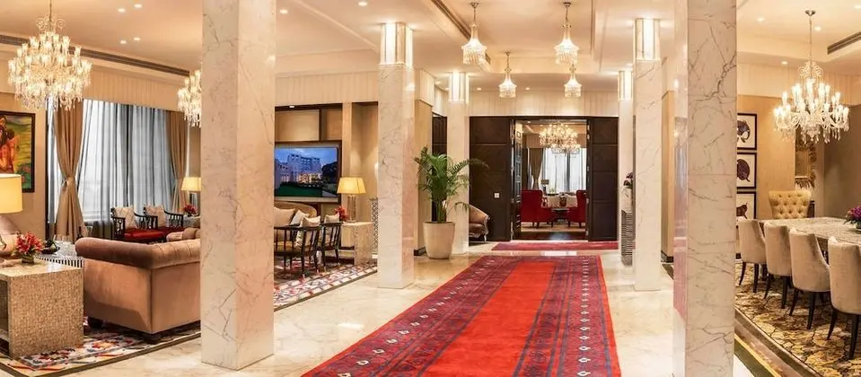Presidential Süit, Birden Çok Yatak, Business Dinlenme Salonu Kullanımı (Runway Facing)