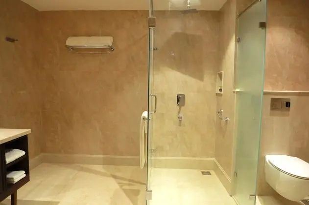 Luxury Oda, 1 En Büyük (King) Boy Yatak