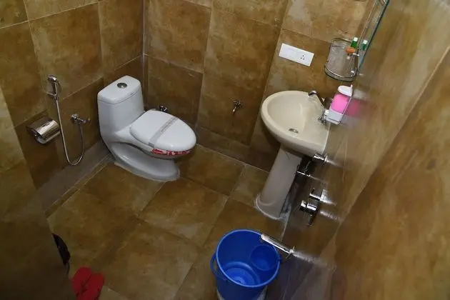 Basic Oda, 1 En Büyük (King) Boy Yatak, Sigara İçilmez