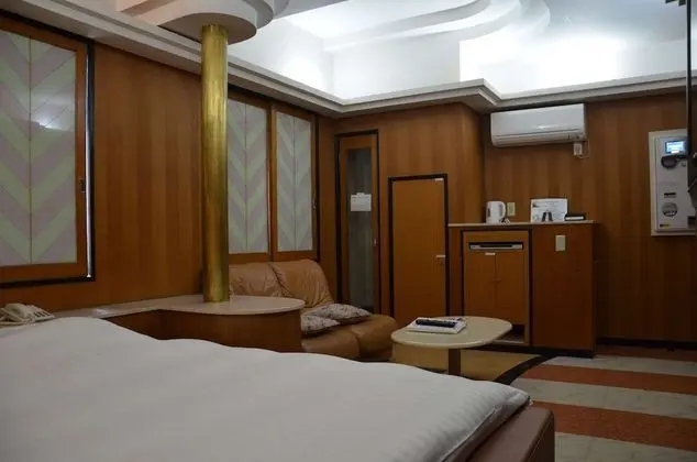Deluxe Villa (202)