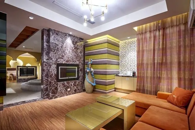 Deluxe Süit, Sigara İçilmez