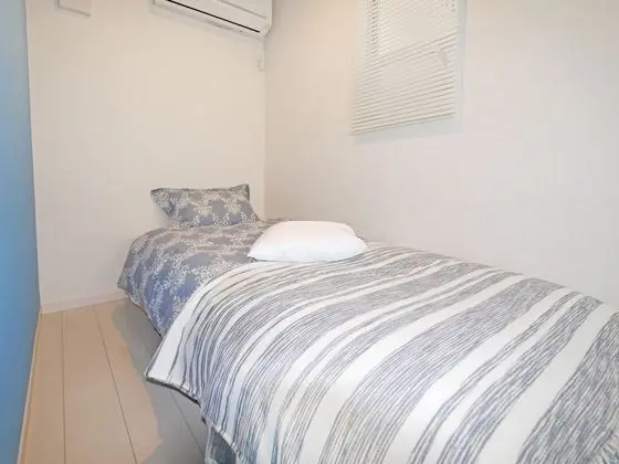 Ev (Private Vacation)