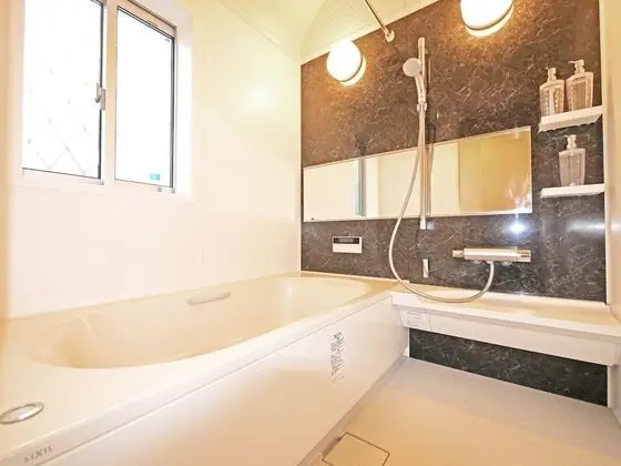 Ev (Private Vacation)
