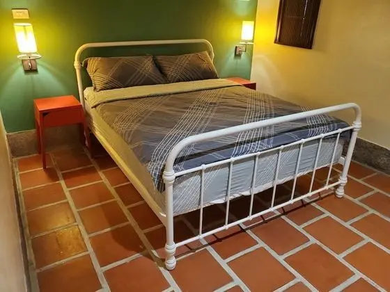 Business Tek Büyük Yataklı Oda