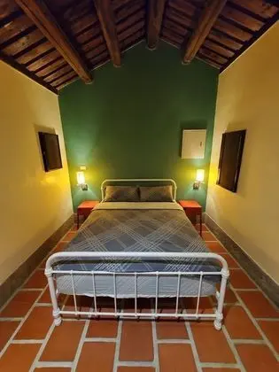 Business Tek Büyük Yataklı Oda