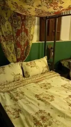 Deluxe Tek Büyük Yataklı Oda, Ortak Banyo, Bahçe Manzaralı